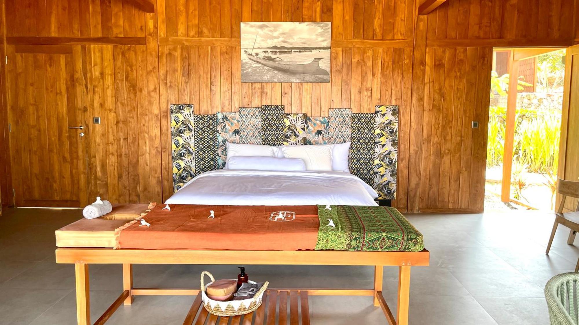 Lobster Bay Lombok Hotel Awang ภายนอก รูปภาพ