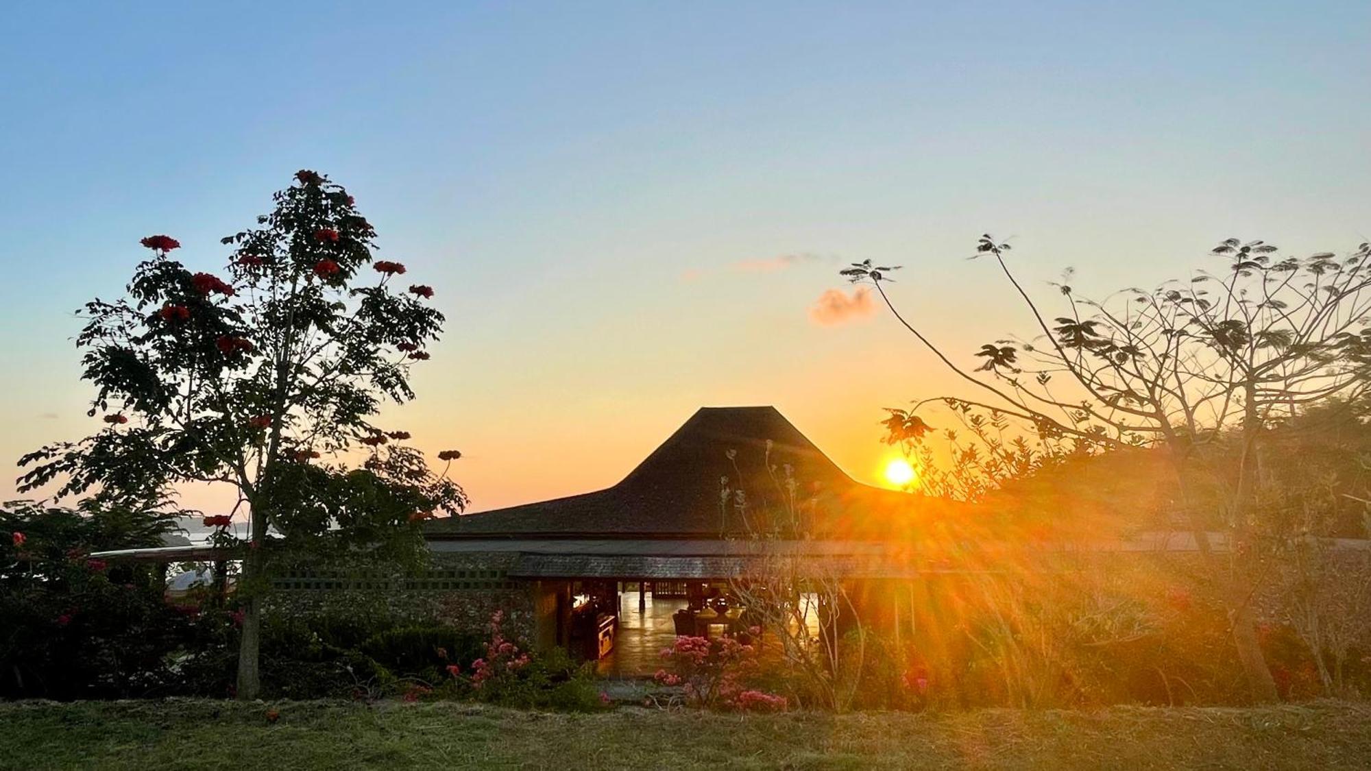 Lobster Bay Lombok Hotel Awang ภายนอก รูปภาพ