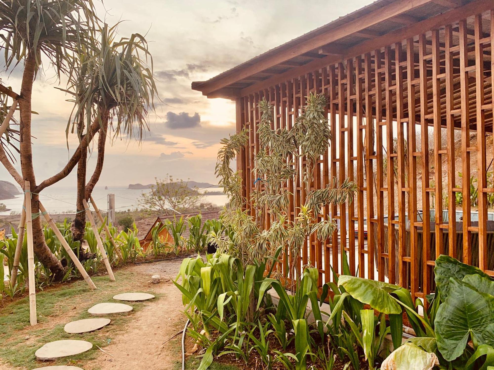 Lobster Bay Lombok Hotel Awang ภายนอก รูปภาพ